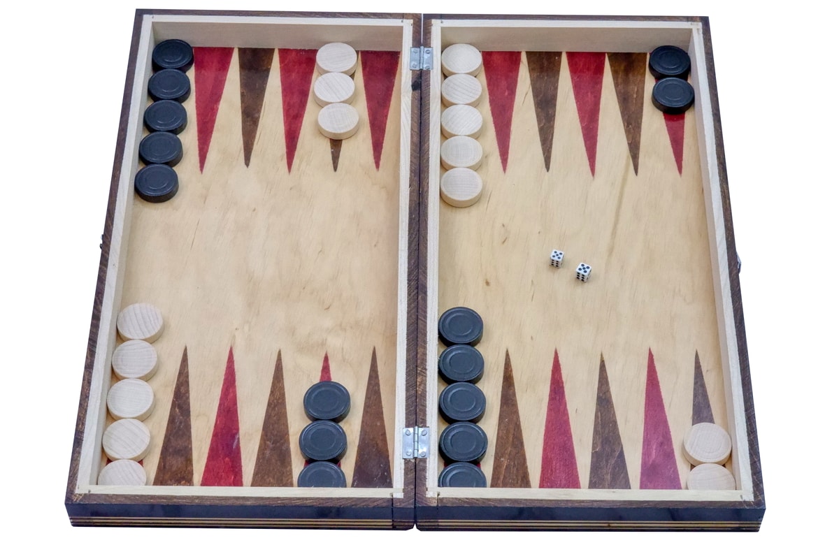 Set de Table și Dame 100% din România din Lemn Natural de Fag Lucrat cu Mâna Liberă, 38×38 cm, Negru cu Alb - Image 1