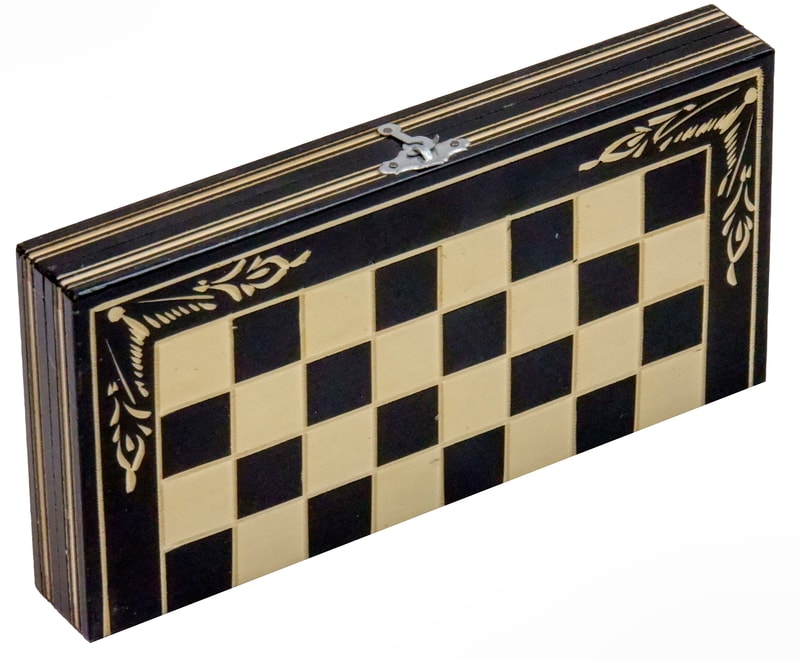 Joc de Șah și Table Marca din România ROmde™ din Lemn Natural de Fag Lucrat Autentic de Mână cu Unelte Tradiționale – Mai Multe Dimensiuni și Culori dintre Care Se Poate Alege - 26x26 cm, Negru cu Alb - Image 5