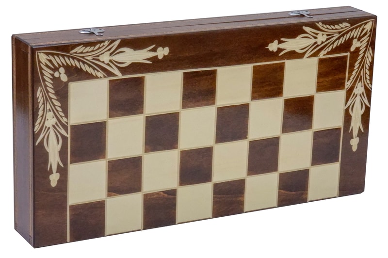 Joc de Șah și Table Marca din România ROmde™ din Lemn Natural de Fag Lucrat Autentic de Mână cu Unelte Tradiționale – Mai Multe Dimensiuni și Culori dintre Care Se Poate Alege - 44x44 cm, Maro cu Alb - Image 4