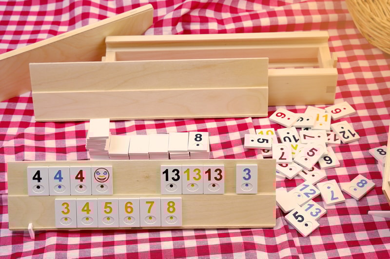 Joc Rummy (Remy, Remi) Originat 100% în România din Lemn Natural Lucrat cu Mâna, 35x11x6 cm