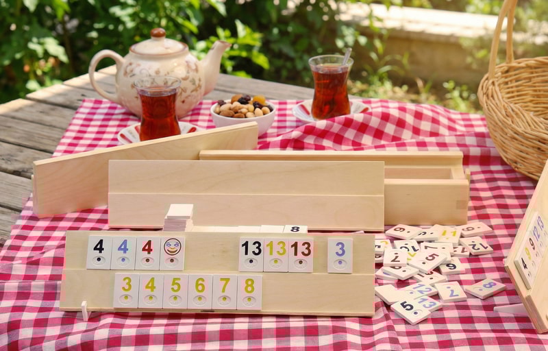 Jocuri Rummy din Lemn