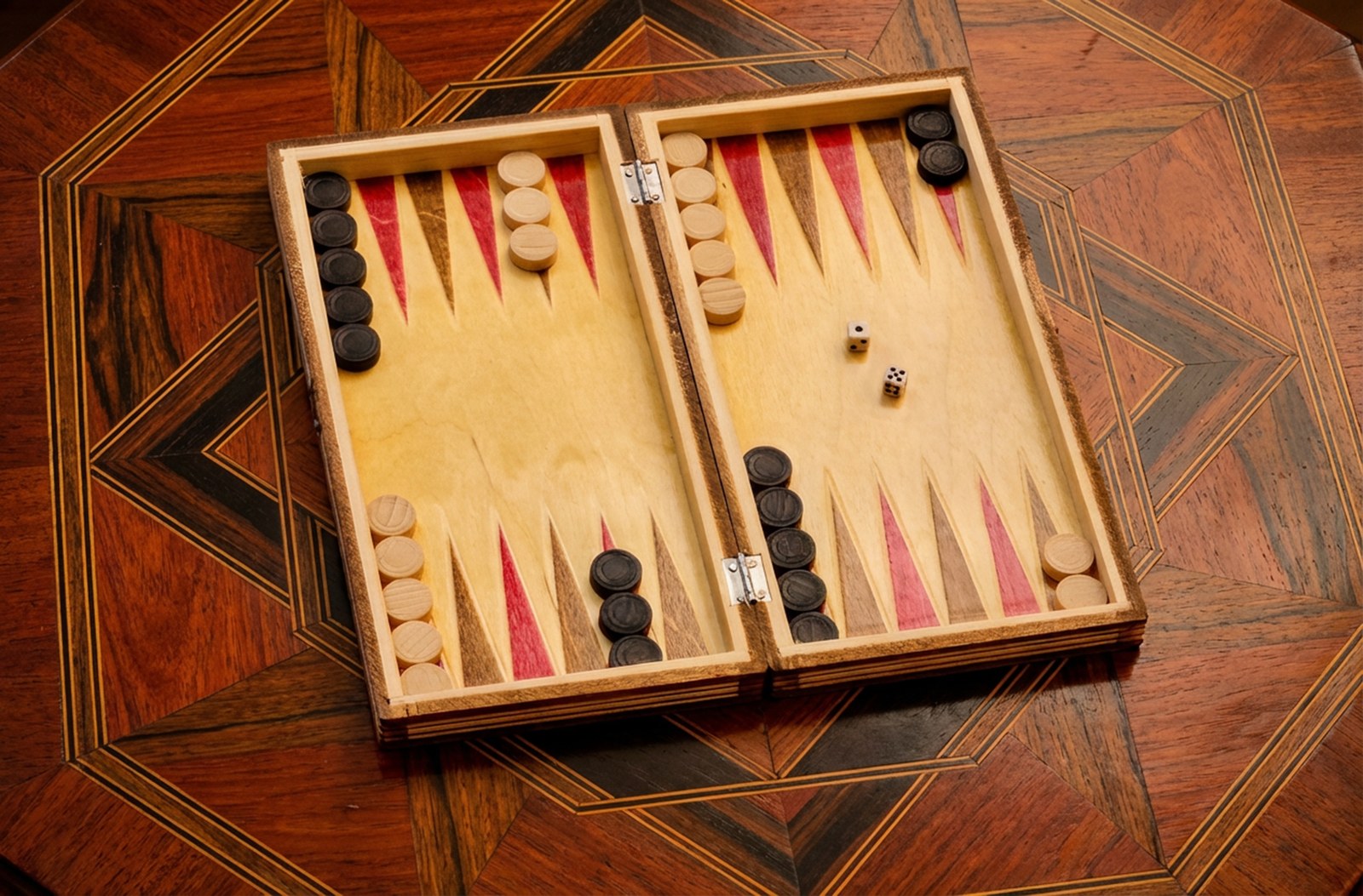 Set Șah și Table din Lemn de Fag Lucrat Manual, 26x26 cm (Maro/Alb) - Image 4