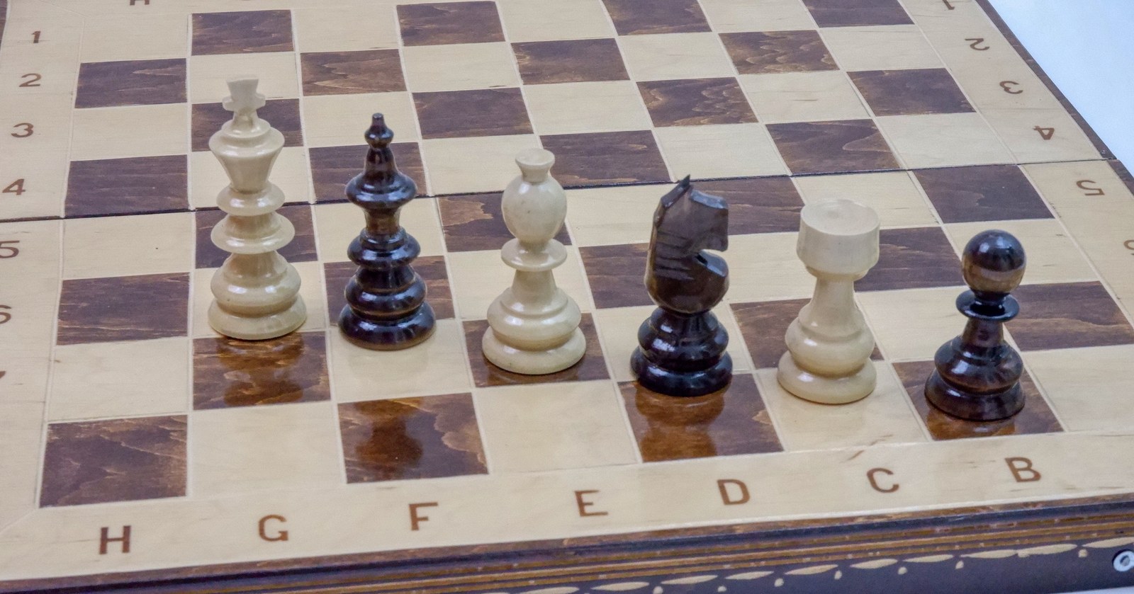 Set Șah și Table din Lemn de Fag, Lucrat Manual, Numerotat, 44x44 cm (Maro/Alb) - Image 4