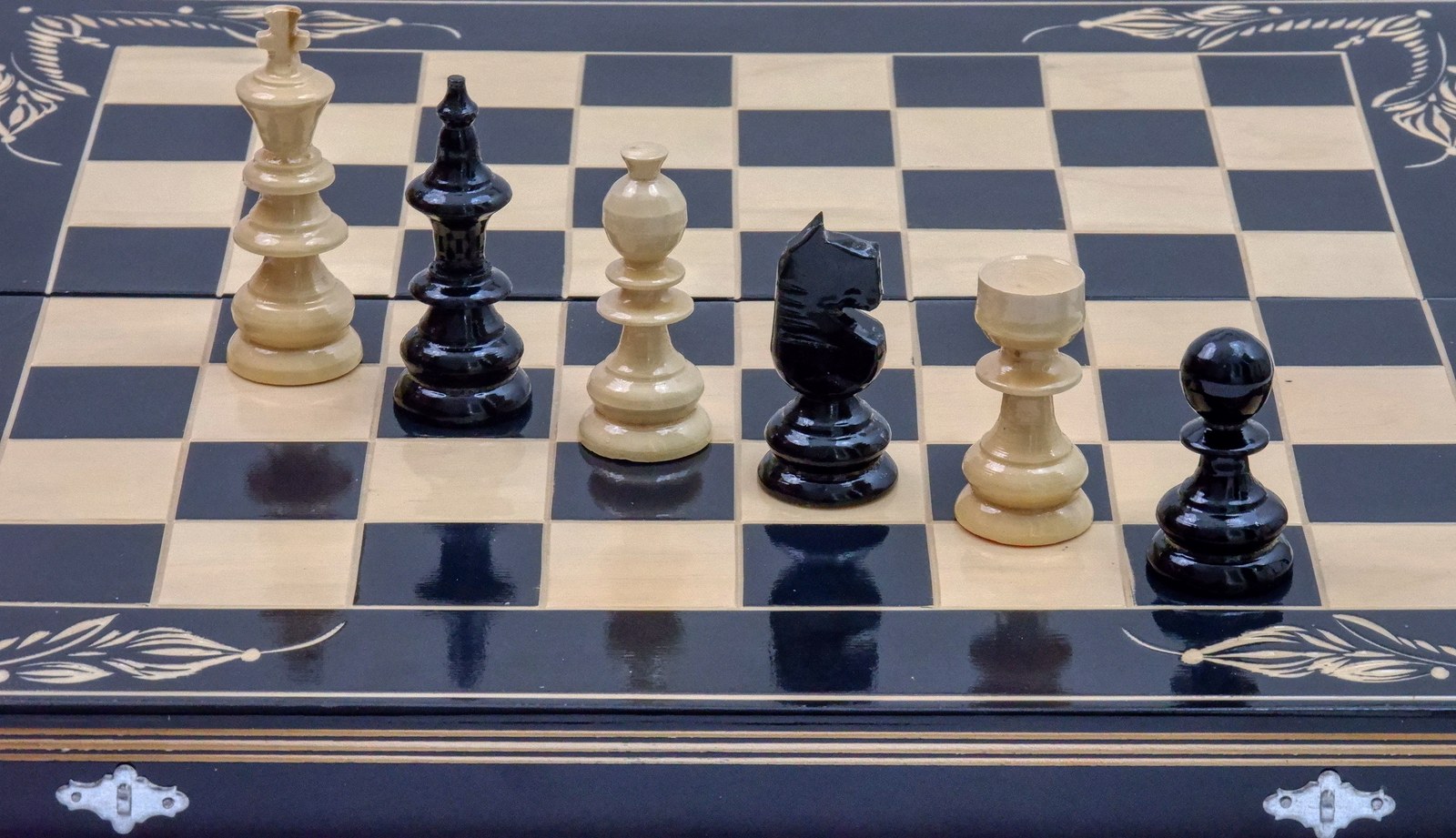 Set Șah și Table din Lemn de Fag Lucrat Manual, 50x50 cm (Negru/Alb) - Image 5