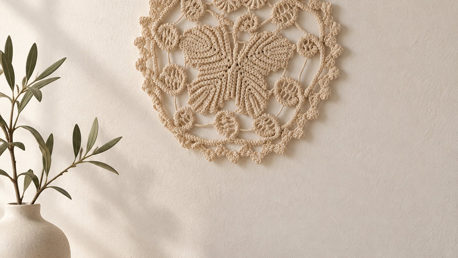 Decorațiuni Textile Lucrate Manual