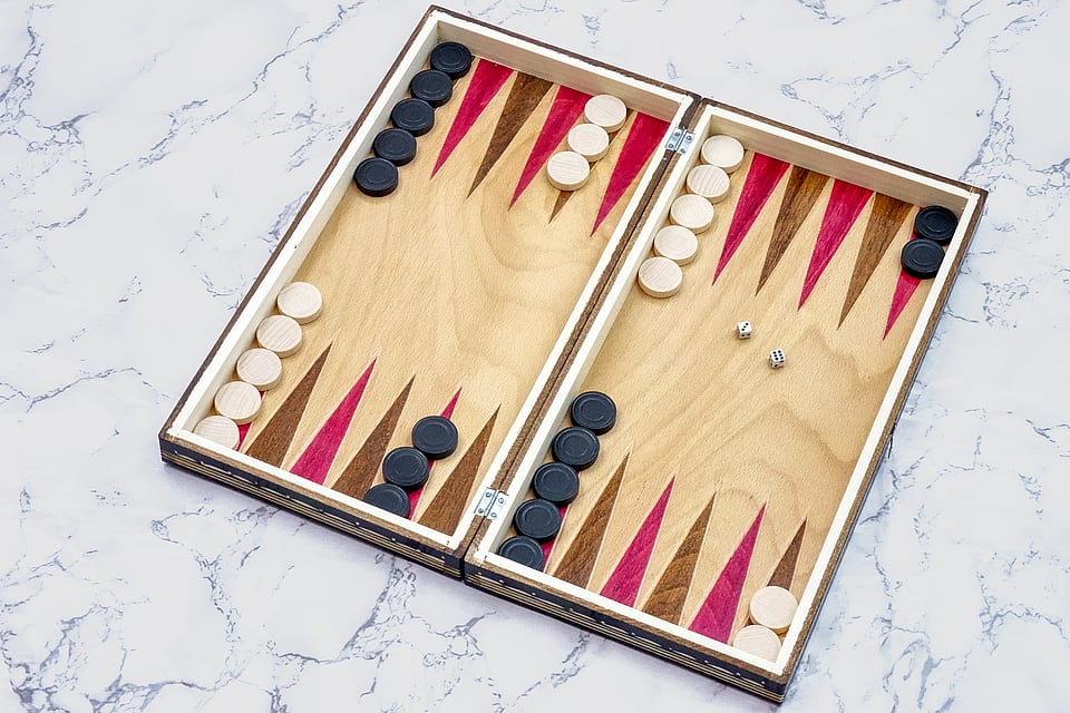 Set Șah și Table din Lemn de Fag, Lucrat Manual, Numerotat, 38x38 cm (Negru/Alb)