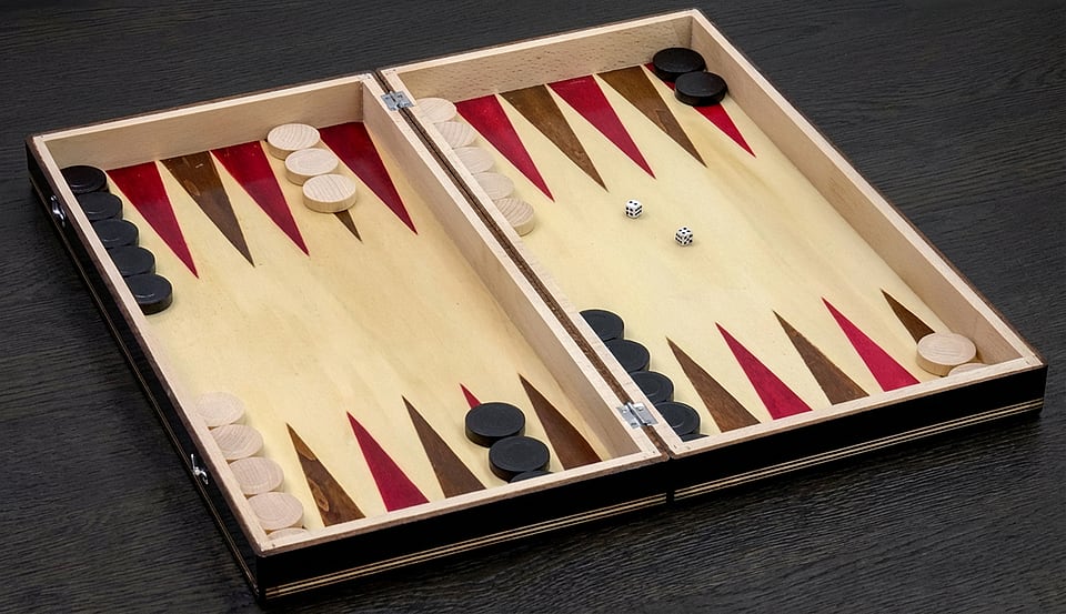 Set Table și Dame din Lemn de Fag, Lucrat Manual, 44×44 cm (Negru/Alb)