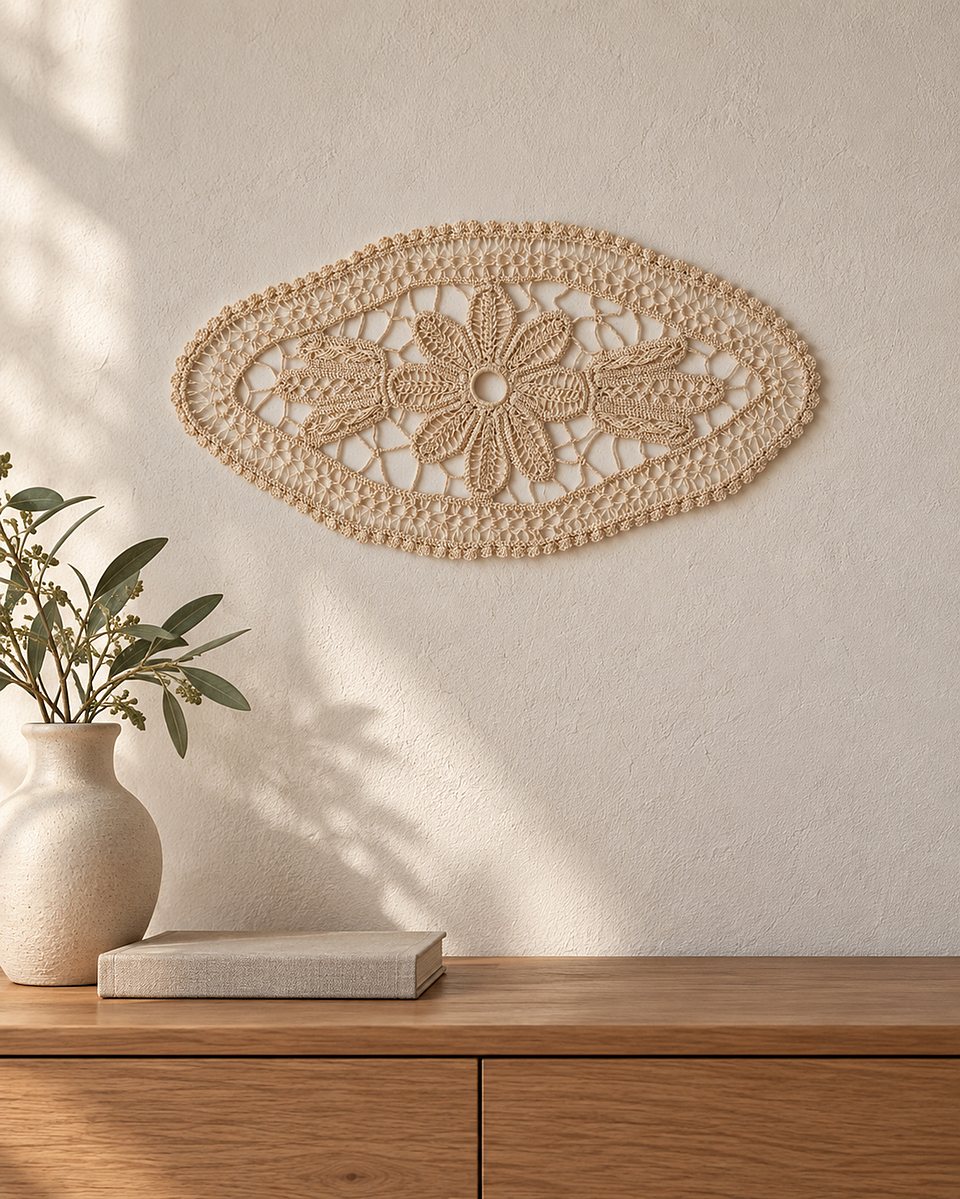 Decorațiune Croșetată de Perete cu Floare Centrală, Lucrată Manual, [31×16 cm] (Crem)